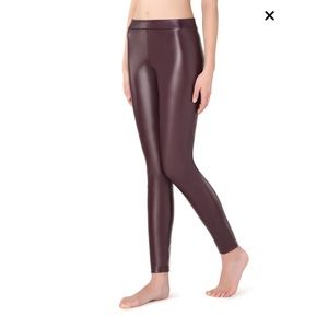 NWT Calzedonia fleece lined leggings